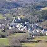 Mercure Nectaire - & Bien-etre 3*