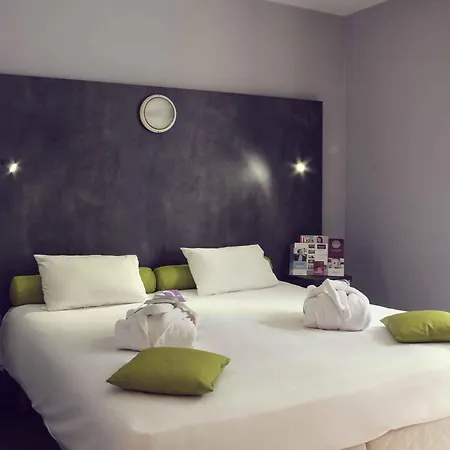 Mercure Nectaire - & Bien-etre 3*
